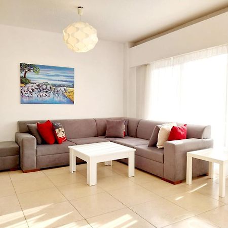 Sun Tower 101 Apartment Limassol Bagian luar foto