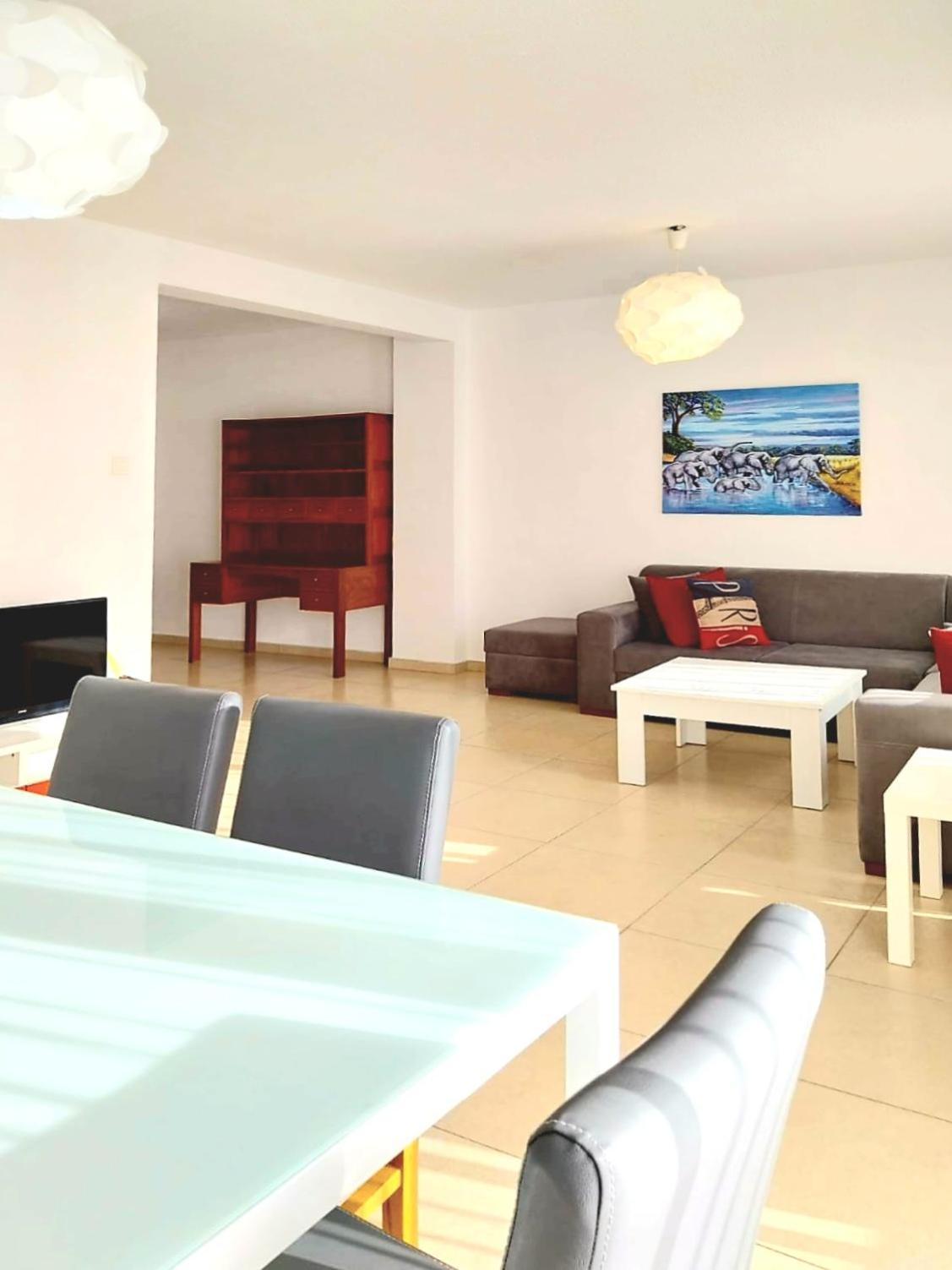 Sun Tower 101 Apartment Limassol Bagian luar foto